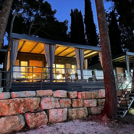Harmonia Mobile Home Ровин Екстериор снимка