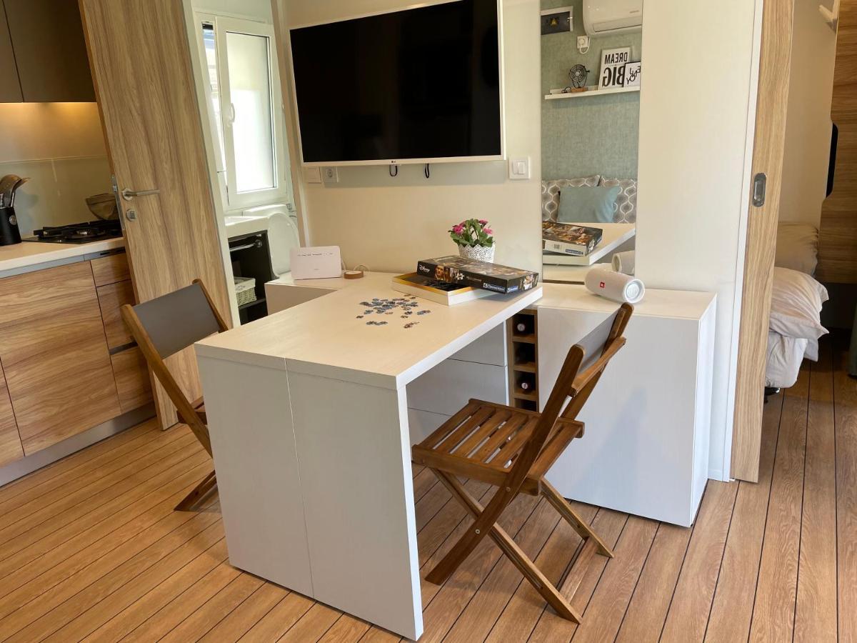 Harmonia Mobile Home Ровин Екстериор снимка